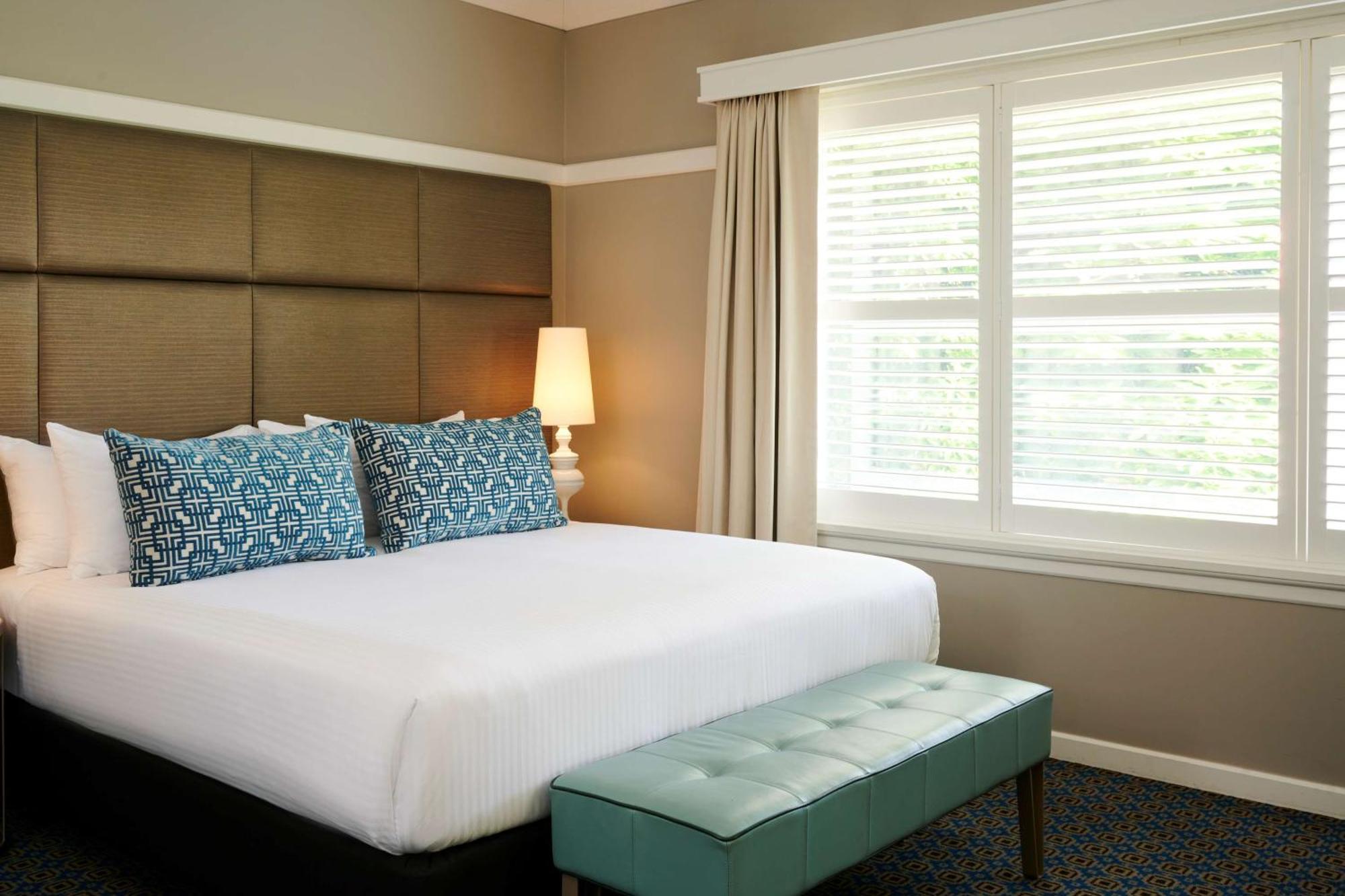 Deluxe Room,1289357983:JPEG