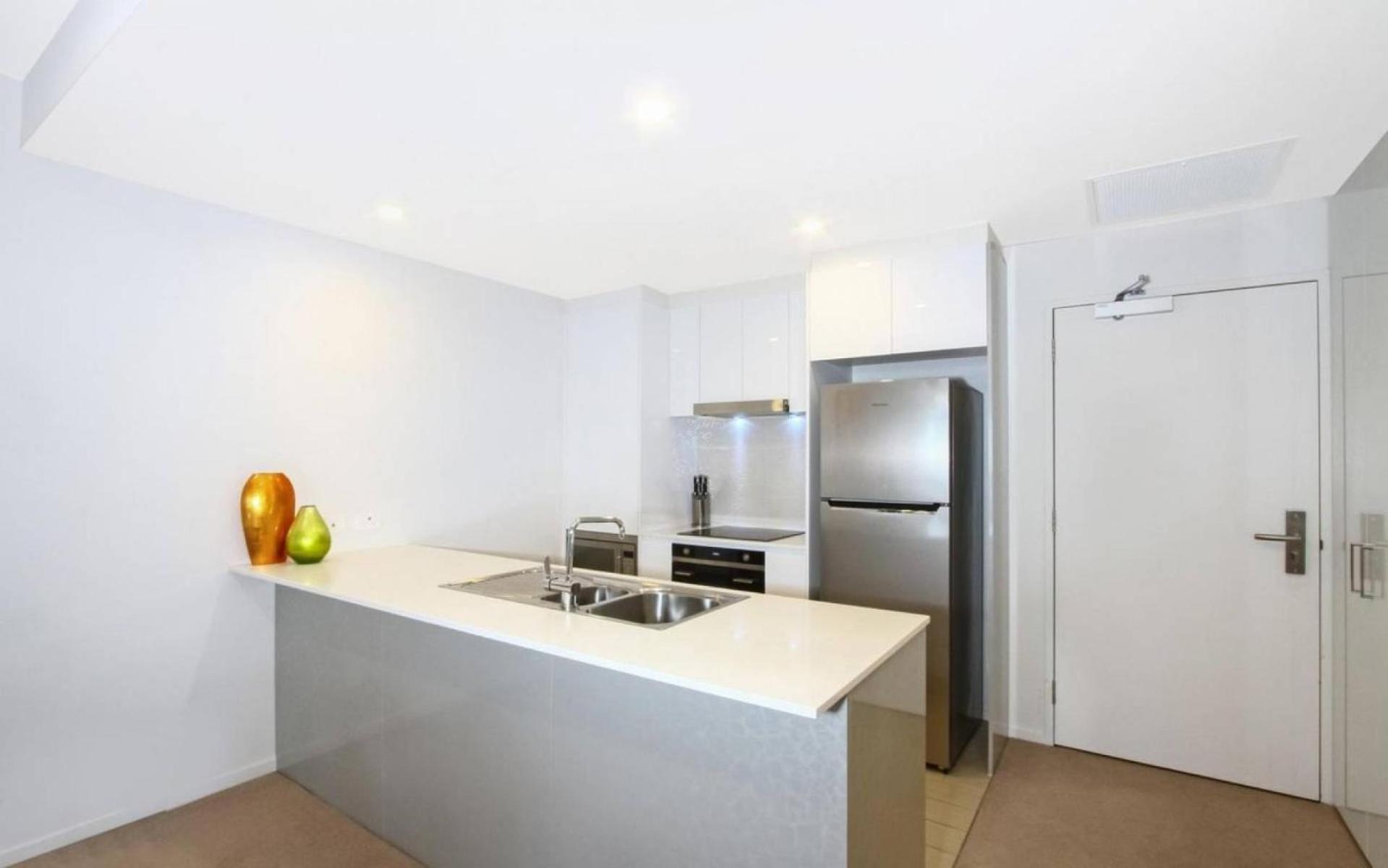One-Bedroom Apartment 404 or 51