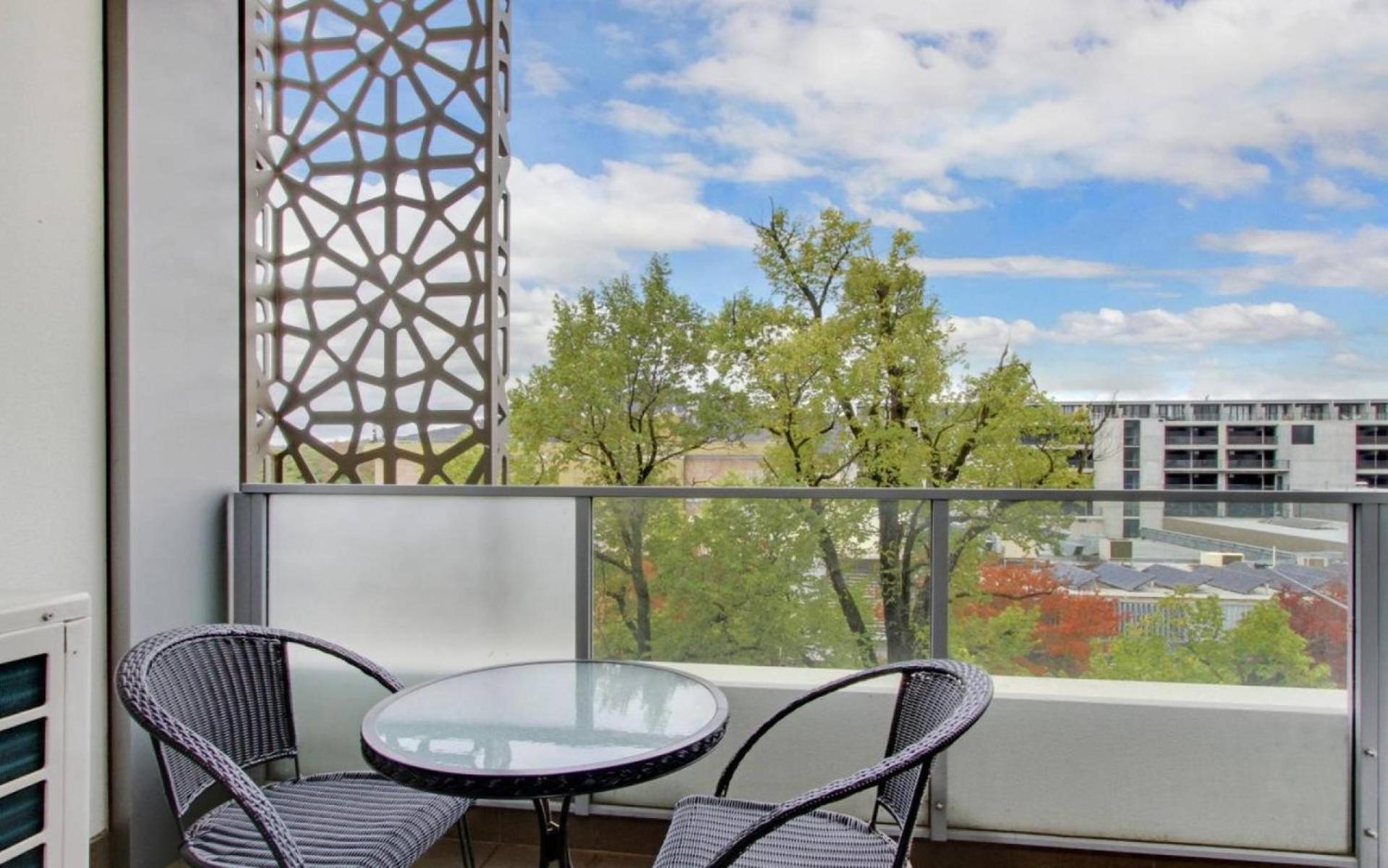 One-Bedroom Apartment 404 or 51