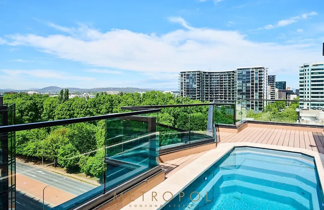 Splendid 2Bd 1Bth 1Csp Apt - Superb Cbd Location-1