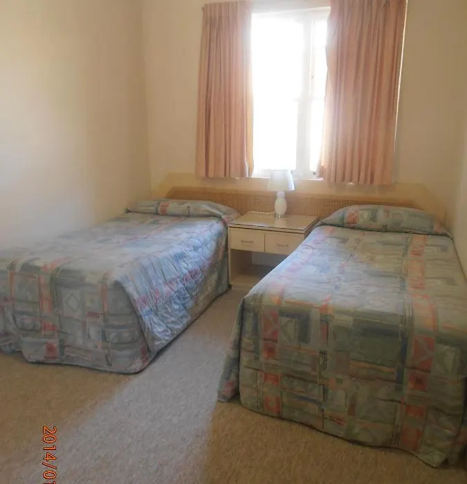 Beautiful, Inner City, Renovated Top Floor 2-Bedroom Apartment-1
