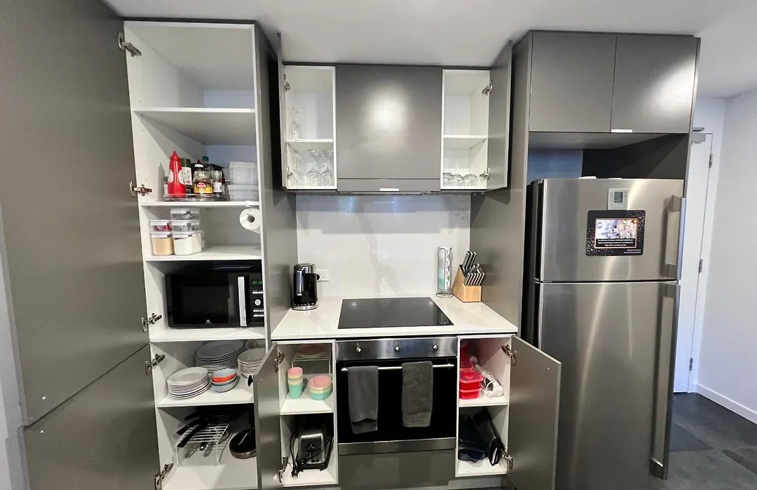 Midnight Luxe 2Br 2Bath 2Car 528 In The Heart Of Braddon Pool Sauna Gym Secure Parking Wifi Wine-1