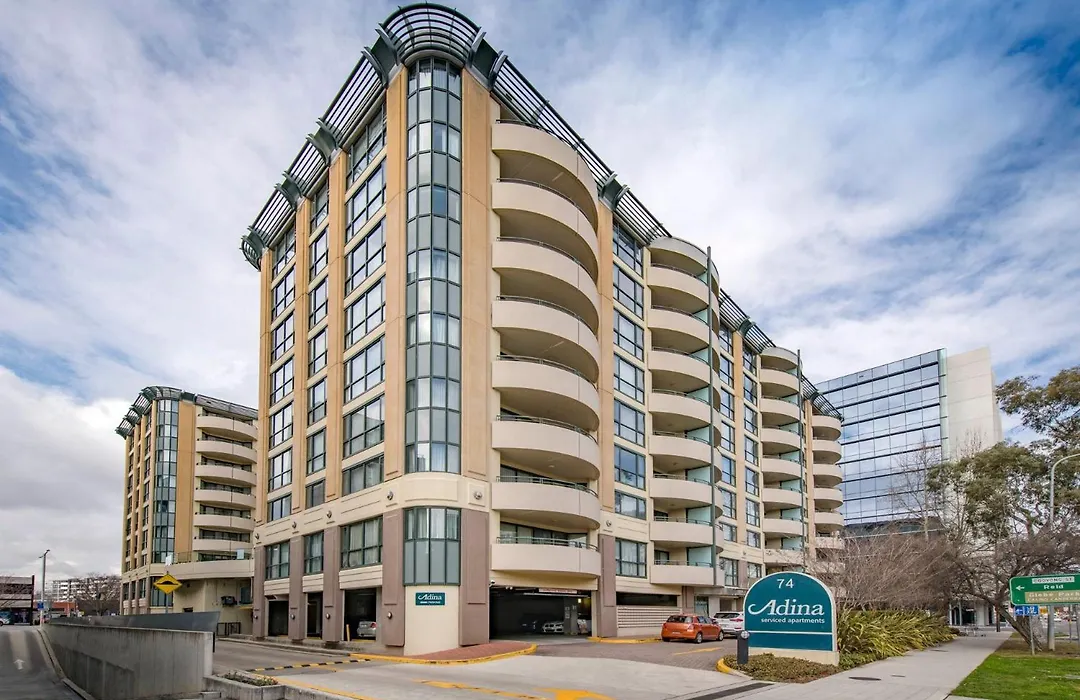 The Capital Dip Pool, Gym & Braddon Living Free Parking-1