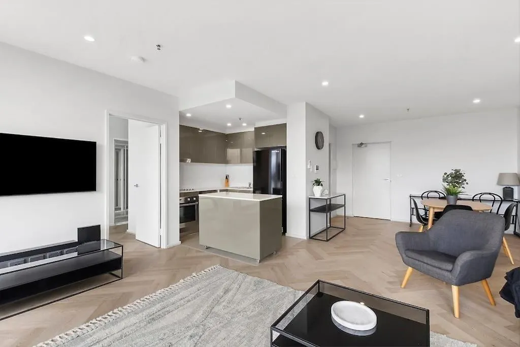 Modern Renovated Cbd Apartment-1