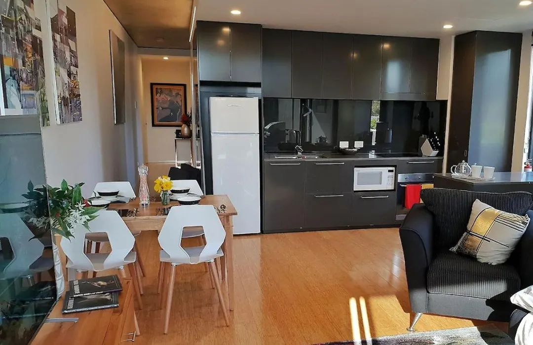 Modern Apartment - Prime Location With Heated Pool - Hosted By Canstay-1