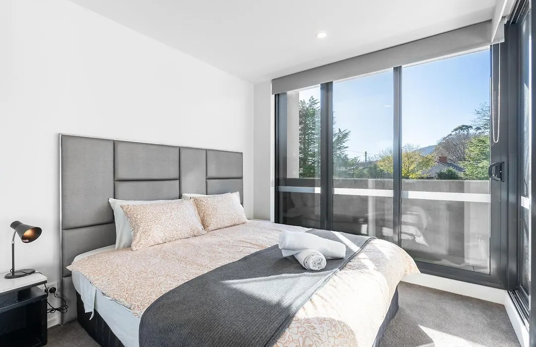 Modern Apartment Next To Canberra Centre-1