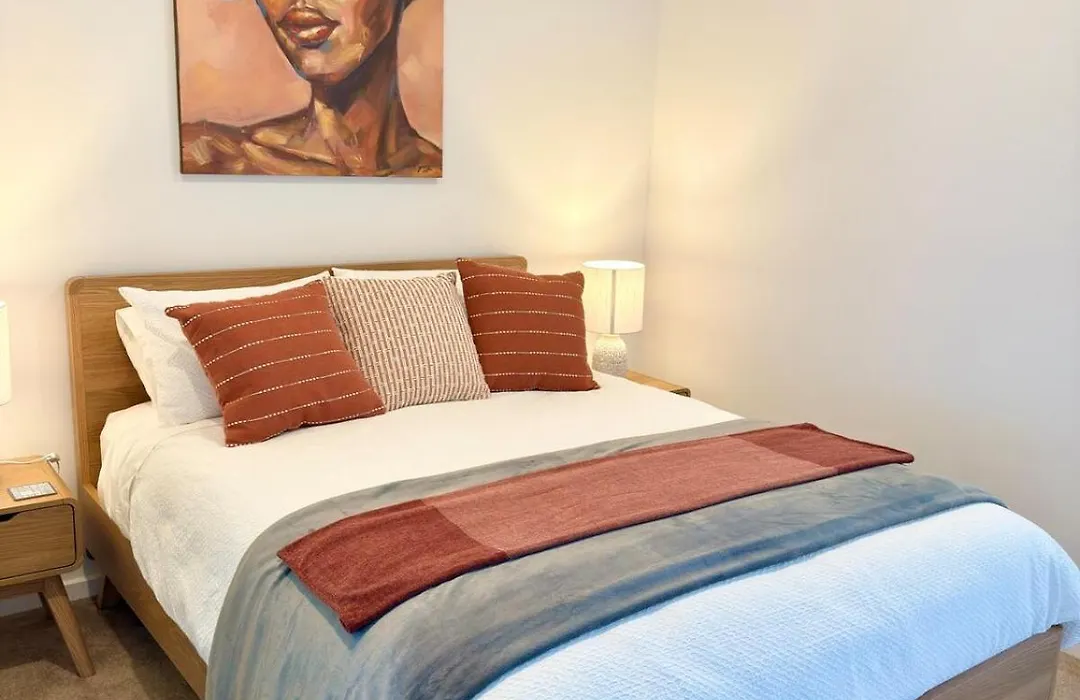 Luxury Cbd Apartment, Level 14 Views, Walk To Canberra Centre & Dining & Free Parking-1