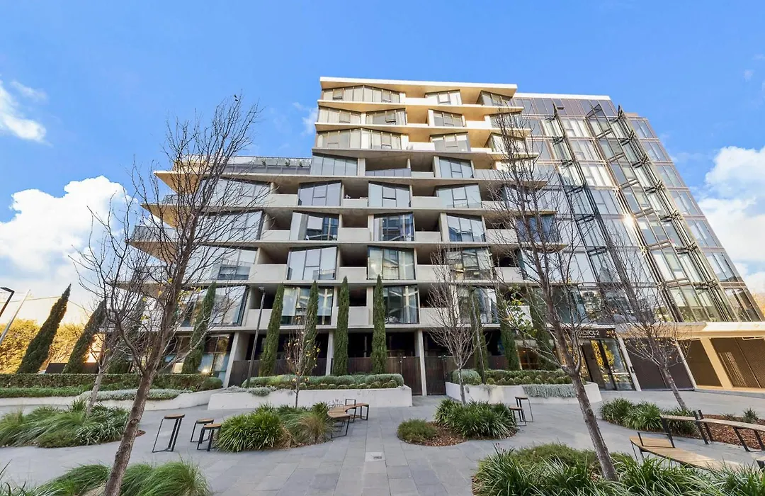 2B-1Br-1Car-Courtyard-Cbd-Shops-1