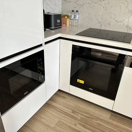 F15Th 1Br City Apt-Parking&View& Homey-2