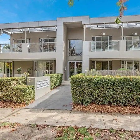 One Bedroom Apartment In Braddon-3