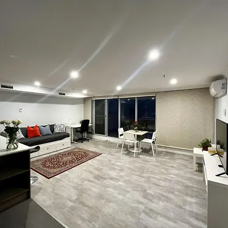 Dana-Cozy Apartment With Shared Entry In The City-2