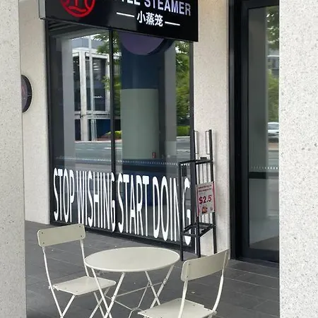 Lovely Cbd Two Bedroom Apartment Free Parking Gym And Sauna-2