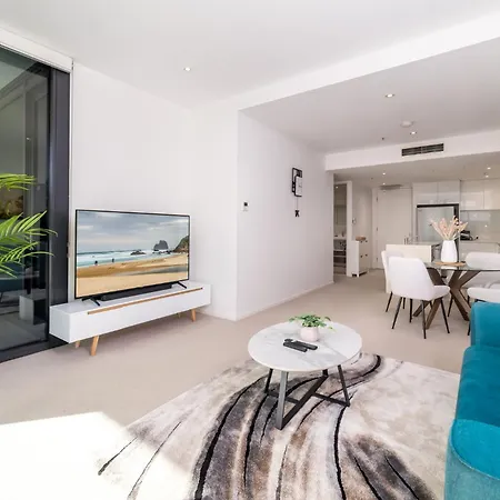 Spacious 1-Bed With View In Central Location-2