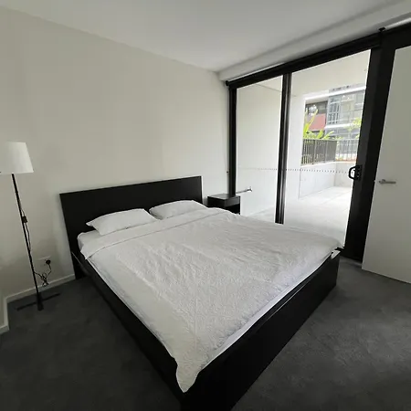 New Modern 1Br Apt Near Dickson-3