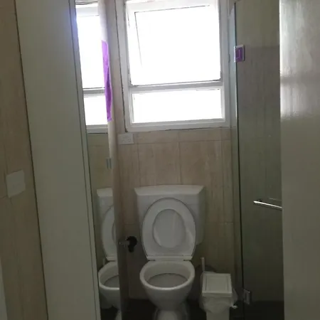 Dana-Private Room In A Shared House-Close To City & Anu-4-3
