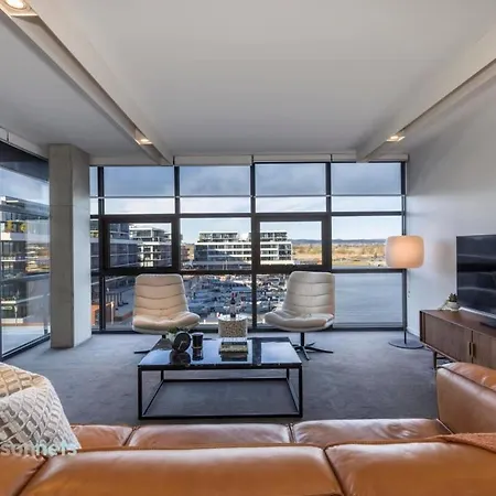 Large Modern 2 Bdrm Apt, Water Views, 2X Car Spots-2