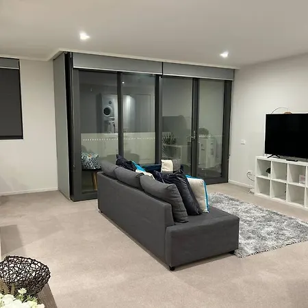 Plush Apartment On Mort-2