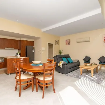 Absolutely Spacious Apt Unit Between Anu And City - Hosted By Canstay-3