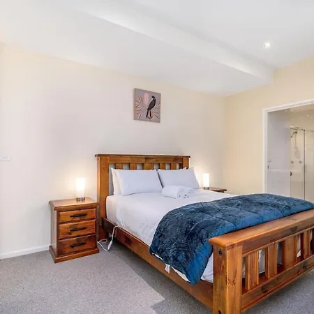 Absolutely Spacious Apt Unit Between Anu And City - Hosted By Canstay-2