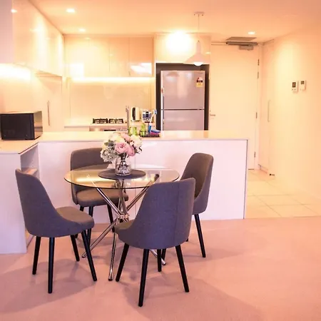 Homely Modern Apt Between The Lake And City - Hosted By Canstay-3