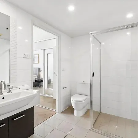 Modern Renovated Cbd Apartment-3