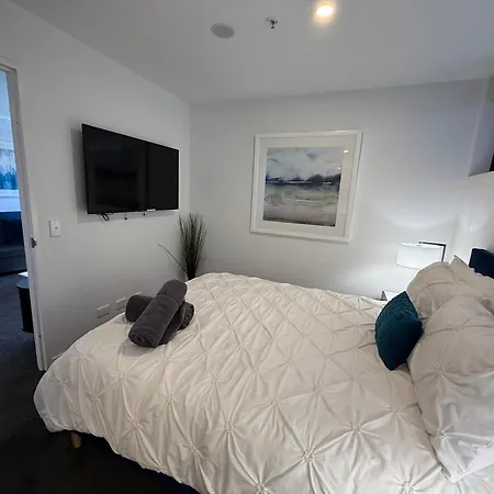 Midnight Luxe 2Br 2Bath Apartment 507 In The Heart Of Braddon L5 Views Pool Sauna Gym Wifi-2