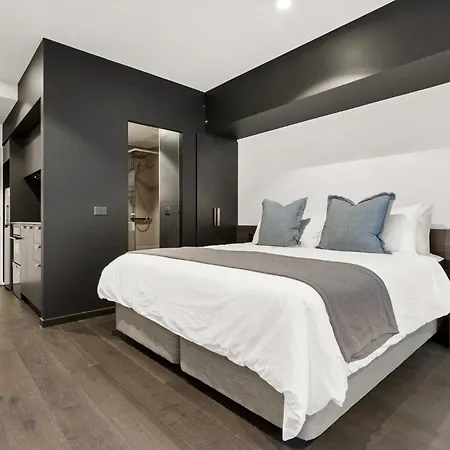 Braddon Studio With Parking & Bbq-2