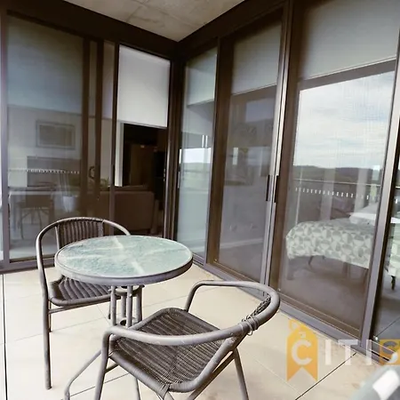 Lovely In Lyneham - 1Bd 1Bth Apt-3