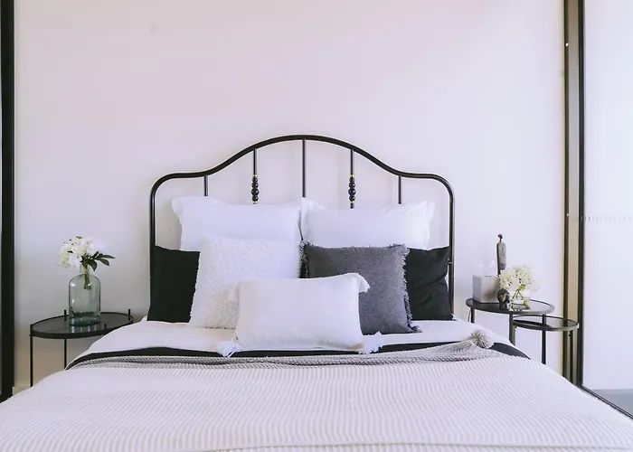 Capitol Executive Apartment On London Circuit Canberra