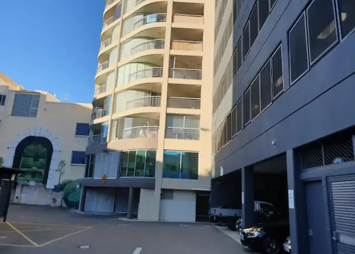 Dana-Spacious Private Room In Shared 2-Bedroom Apartment-2 Canberra