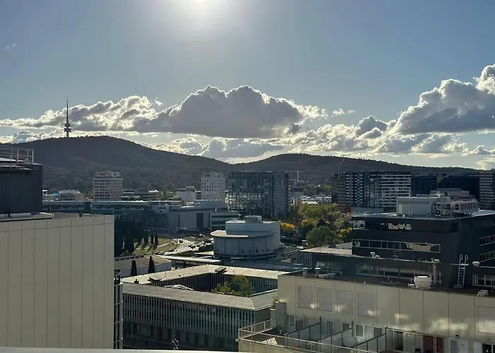 F15Th 1Br City Apt-Parking&View& Homey Canberra