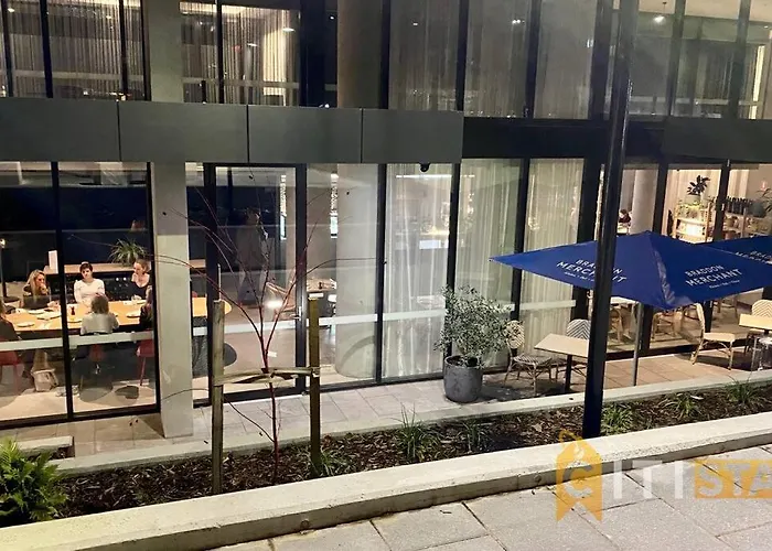 Resort-Style Midnight, Braddon 1Bd - Top Location Canberra