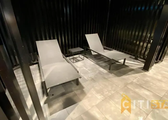Resort-Style Midnight, Braddon 1Bd - Top Location Canberra