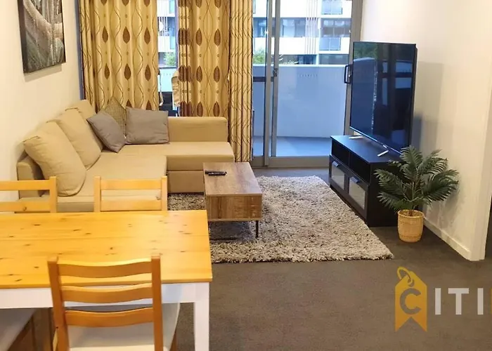 Delight In Dickson -2Bd 2Bth 2Csp Apt Canberra