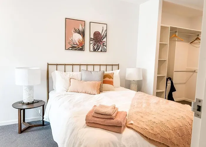 Metropol - Cbd Pool Sleeps 7 Apartment Canberra