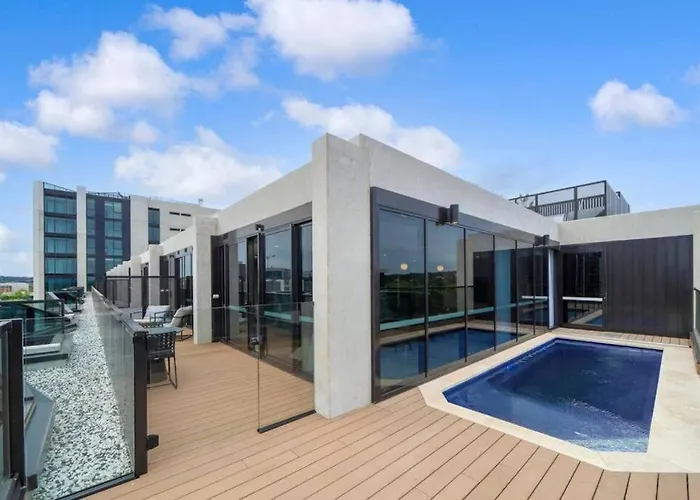 Heart Of City - Pool - Parking - Self Check-In Canberra