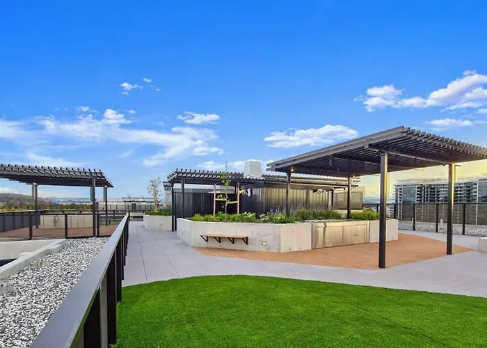 Heart Of City - Pool - Parking - Self Check-In Canberra