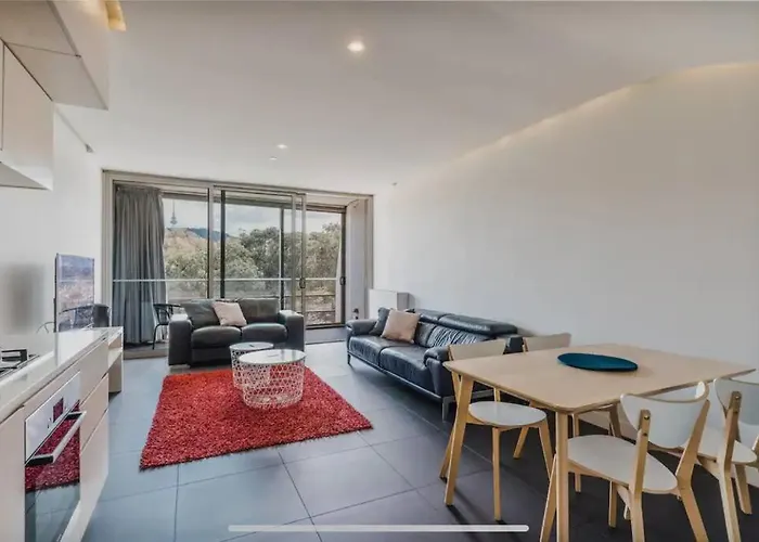 Apartment Nestled Between Lake Burley Griffin, City And Anu Canberra