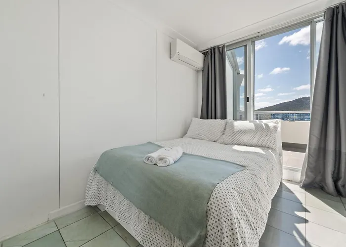 Dana-Private Room In A Shared Duplex Apartment -1 Canberra
