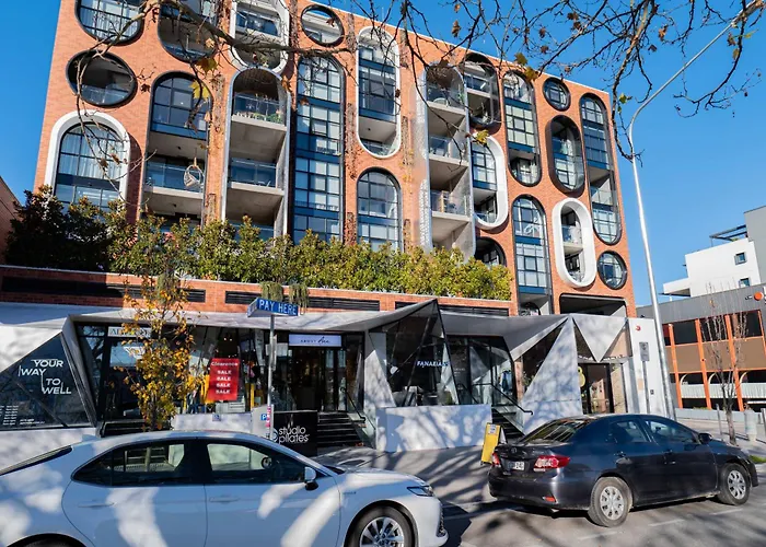 2 Bedroom 2 Bath 1 Car On Lonsdale Street Canberra