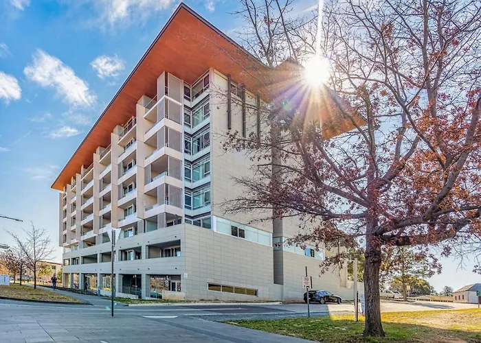 Comfy Apartment Near Anzac Park - Hosted By Canstay Canberra