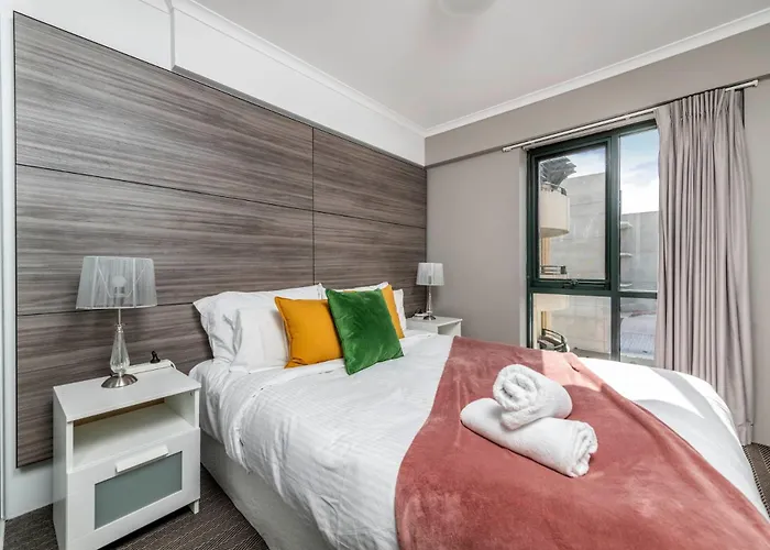 Braddon Bliss - Sleek Apartment Near Attractions Canberra
