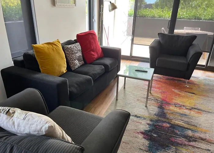 Modern Apartment - Prime Location With Heated Pool - Hosted By Canstay Canberra