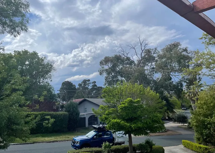 Felicity Peaceful Home Stay Canberra