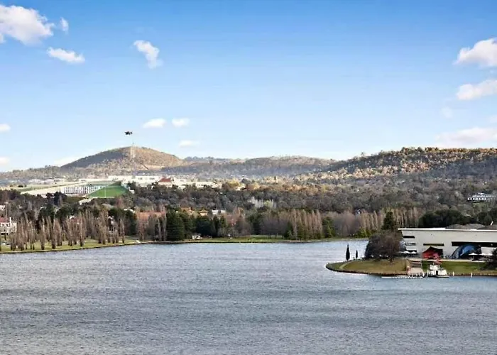 Nishi-Execs Couples And Family Retreat Apartment Canberra