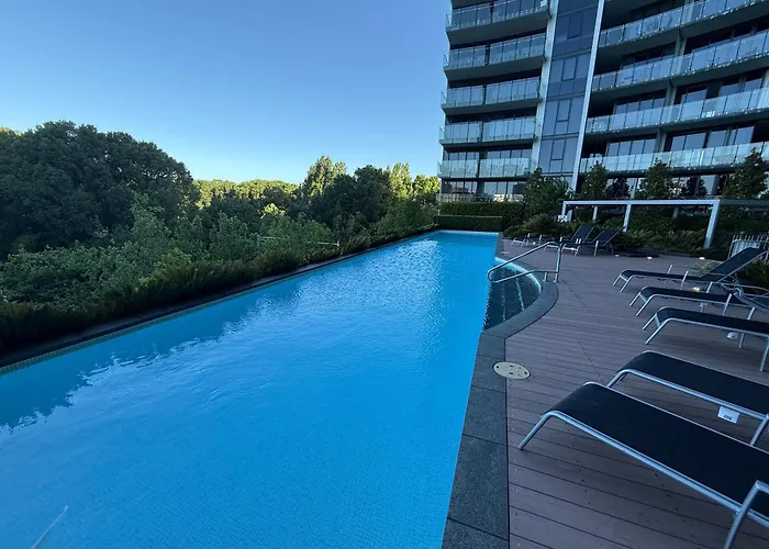 Manhattan Luxe Views L14 Pool Spa Gym 1Br 1 Bath 1 Secure Parking Central City Canberra