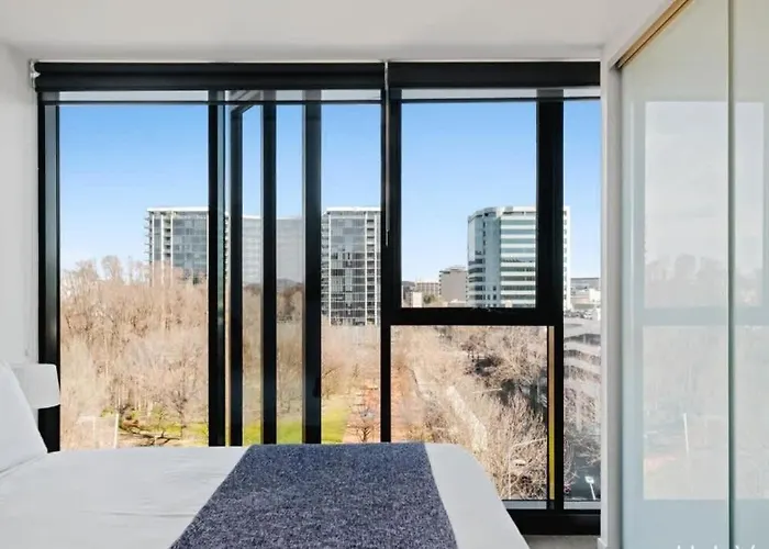City-Views-Stylish-2Bed2Bath Canberra