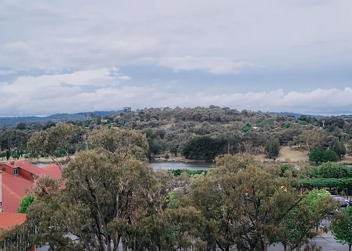 Punthill Tuggeranong Aparthotel Canberra