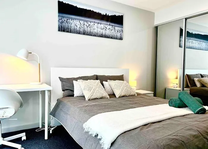 Brand New 1 Bedroom Apartment In Canberra Centre