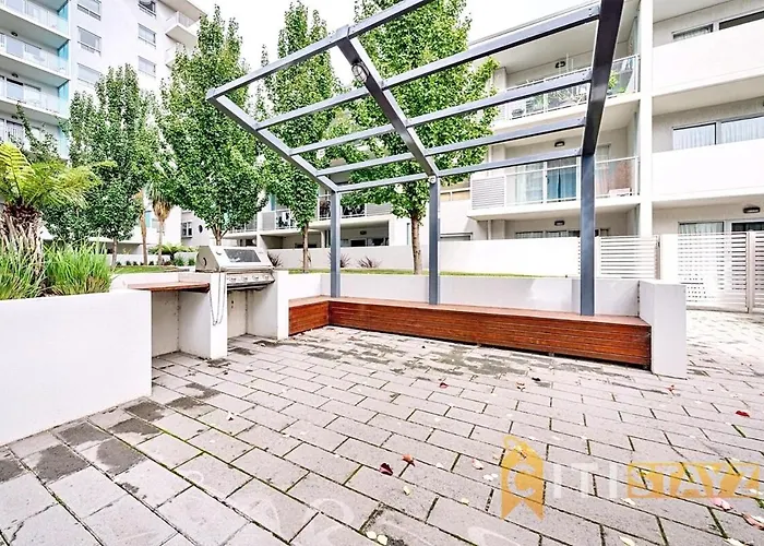 Comfortable & Spacious -2Bd 2Bth - Braddon Canberra